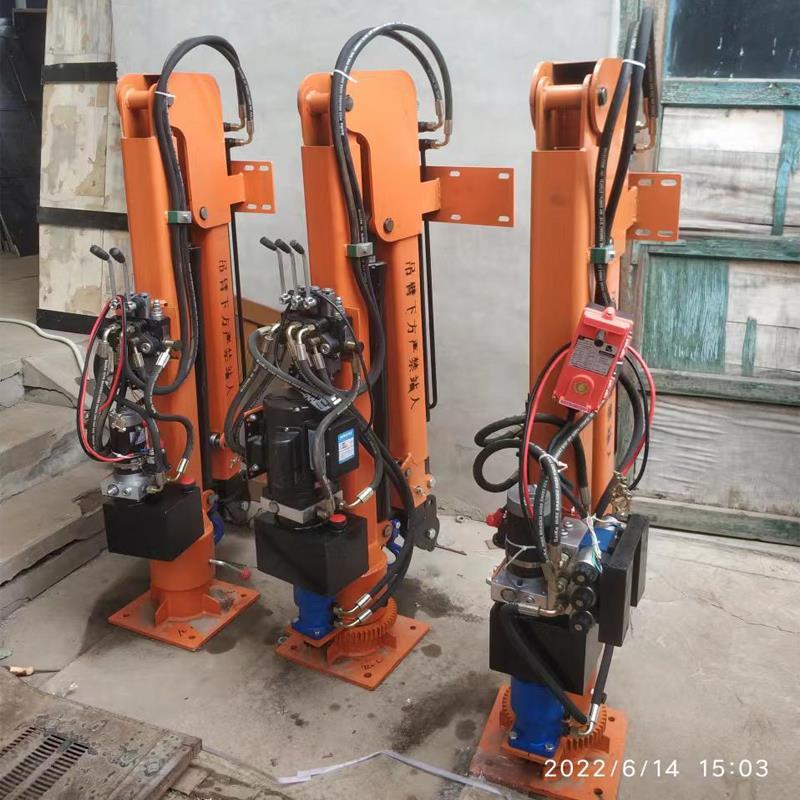 清徐县重汽蓝牌随车吊 3.2吨 国六动力强 液压驱动 农用自卸起重机